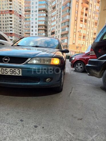 Opel Vectra 2000, 250,000 km - 1.8 l - Salyan