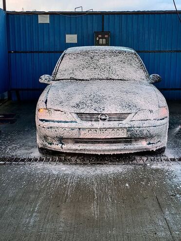 Opel Vectra 2000, 250,000 km - 1.8 l - Salyan