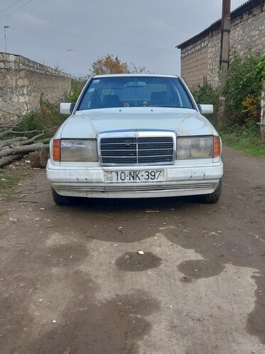 Mercedes E 230 1987, 45,734 km - 2.3 l - Qazax
