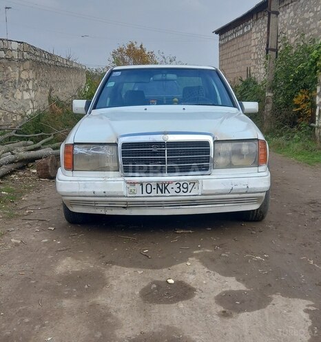 Mercedes E 230 1987, 45,734 km - 2.3 l - Qazax