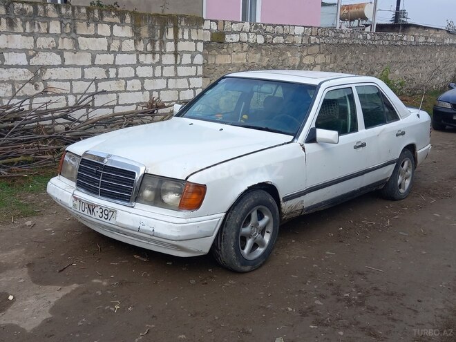 Mercedes E 230 1987, 45,734 km - 2.3 l - Qazax