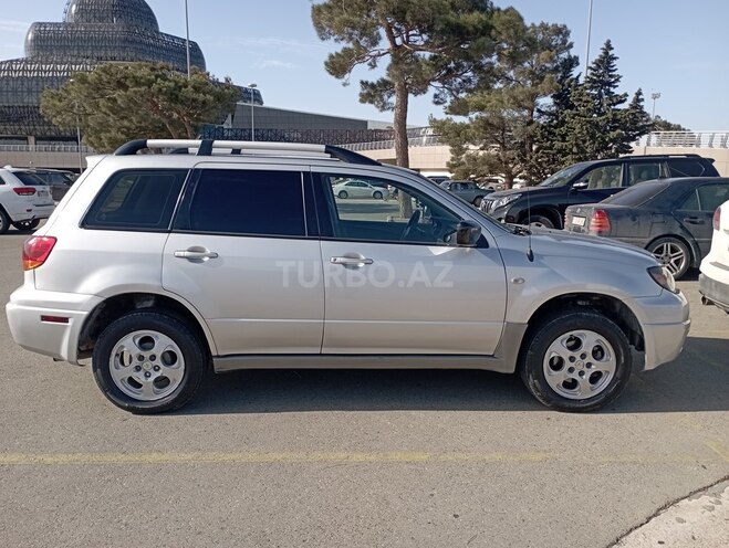 Mitsubishi Outlander 2002, 328,306 km - 2.4 l - Bakı