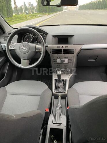 Opel Astra 2006, 185,000 km - 1.4 l - Gəncə