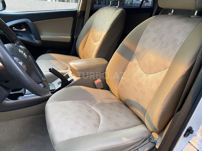 Toyota RAV4 2011, 114,000 km - 2.4 l - Bakı