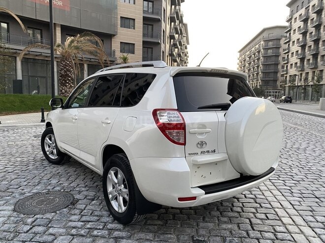 Toyota RAV4 2011, 114,000 km - 2.4 l - Bakı