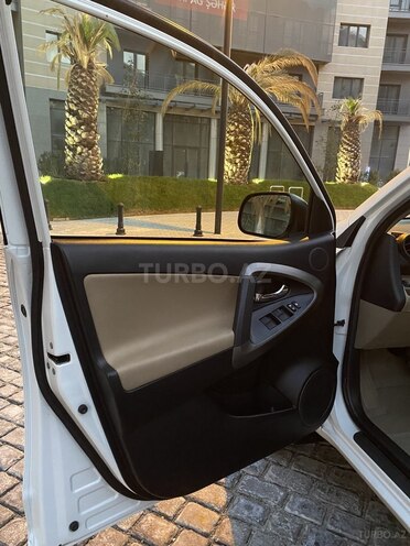 Toyota RAV4 2011, 114,000 km - 2.4 l - Bakı