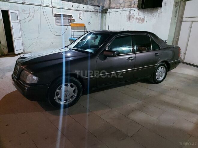 Mercedes C 180 1995, 332,000 km - 1.8 l - Bakı