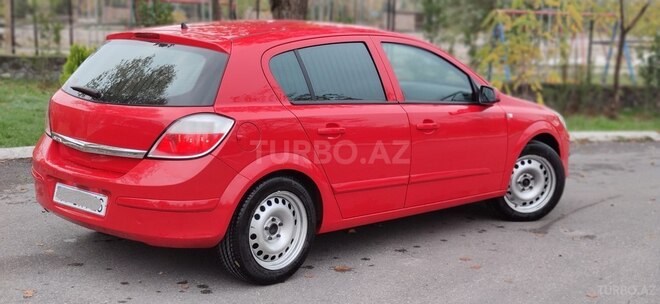 Opel Astra 2006, 125,000 km - 1.4 l - Şəki