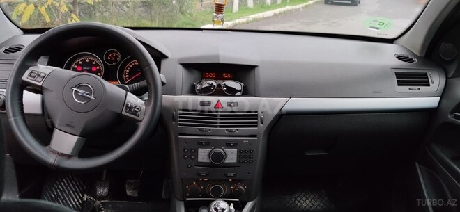 Opel Astra 2006, 125,000 km - 1.4 l - Şəki