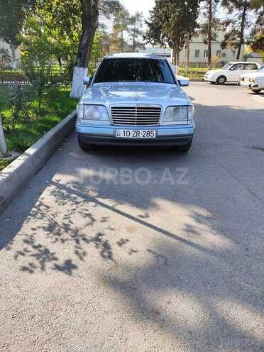 Mercedes E 220 1995, 425,000 km - 2.2 л - Beyləqan