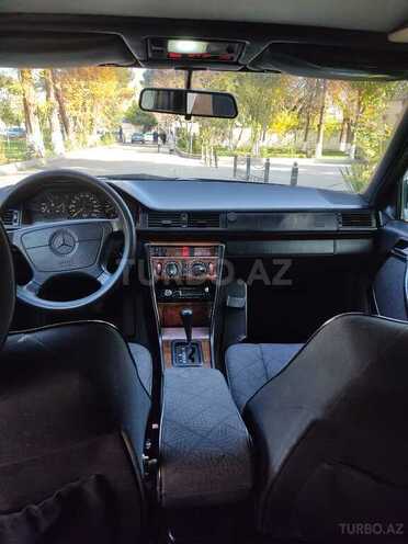 Mercedes E 220 1995, 425,000 km - 2.2 л - Beyləqan