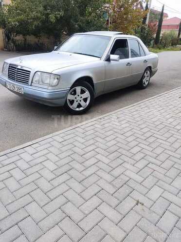 Mercedes E 220 1995, 425,000 km - 2.2 л - Beyləqan