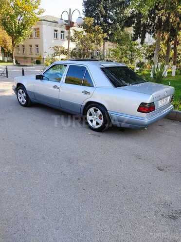 Mercedes E 220 1995, 425,000 km - 2.2 л - Beyləqan
