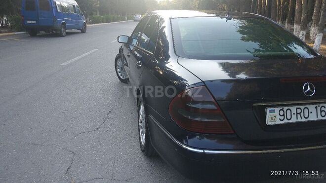 Mercedes E 220 2004, 358,000 km - 2.2 l - Sumqayıt