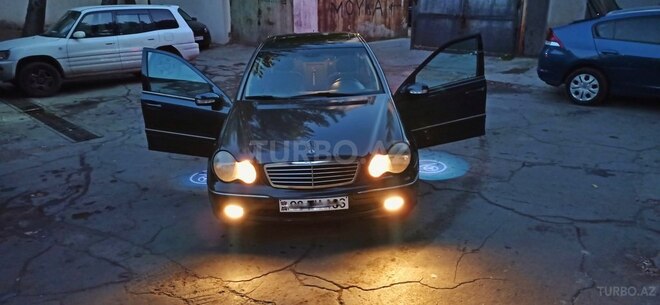 Mercedes C 240 2001, 263,000 km - 2.4 l - Bakı