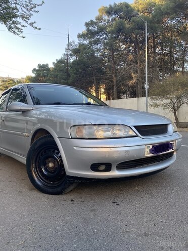 Opel Vectra 1999, 290,000 km - 2.0 л - Bakı