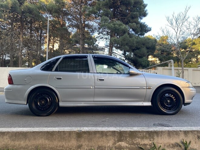 Opel Vectra 1999, 290,000 km - 2.0 л - Bakı