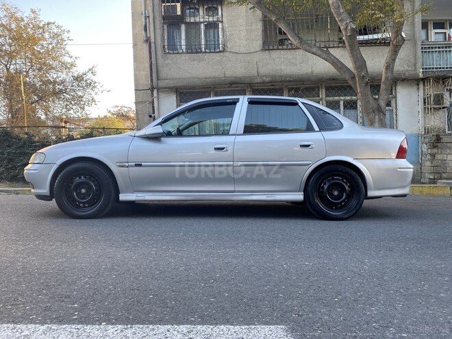 Opel Vectra 1999, 290,000 km - 2.0 л - Bakı