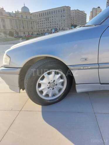 Mercedes C 240 1998, 272,000 km - 2.4 l - Bakı