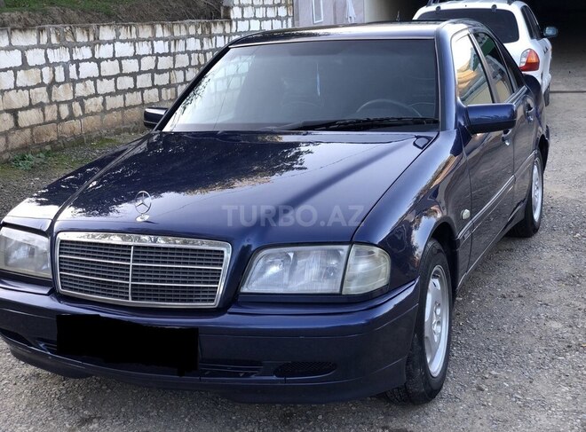 Mercedes C 220 1999, 392,800 km - 2.2 l - Qazax