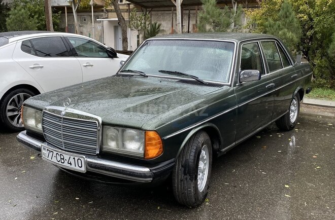 Mercedes E 250 1982, 450,000 km - 2.5 l - Bakı