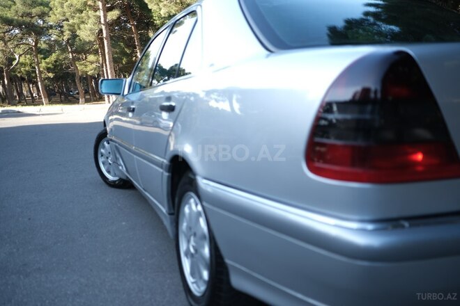 Mercedes C 220 1998, 296,543 km - 2.2 l - Bakı