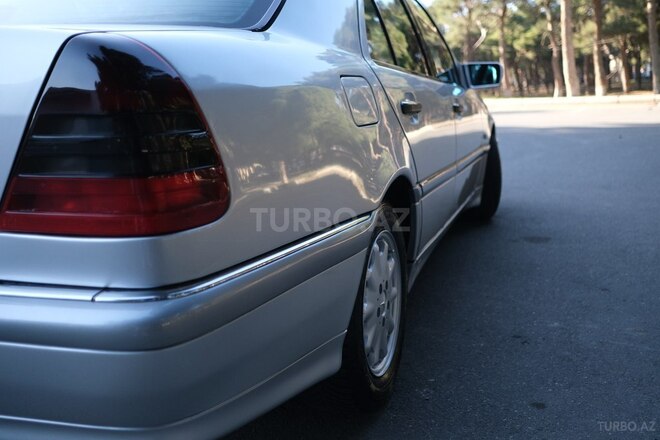 Mercedes C 220 1998, 296,543 km - 2.2 l - Bakı