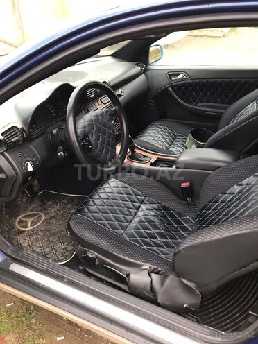 Mercedes C 200 2001, 493,619 km - 2.0 л - Şamaxı