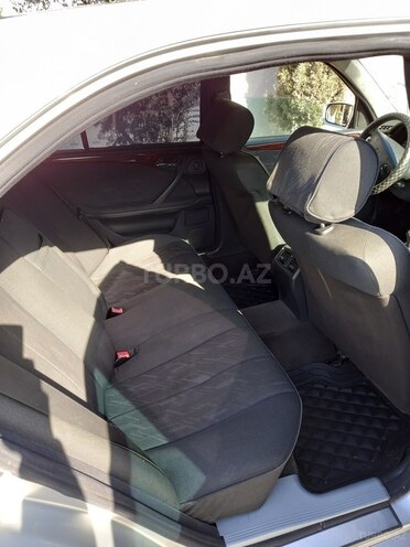 Mercedes E 220 2000, 283,000 km - 2.2 l - Bakı