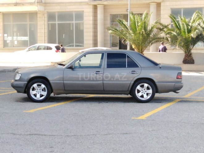 Mercedes E 230 1990, 392,400 km - 2.3 л - Bakı