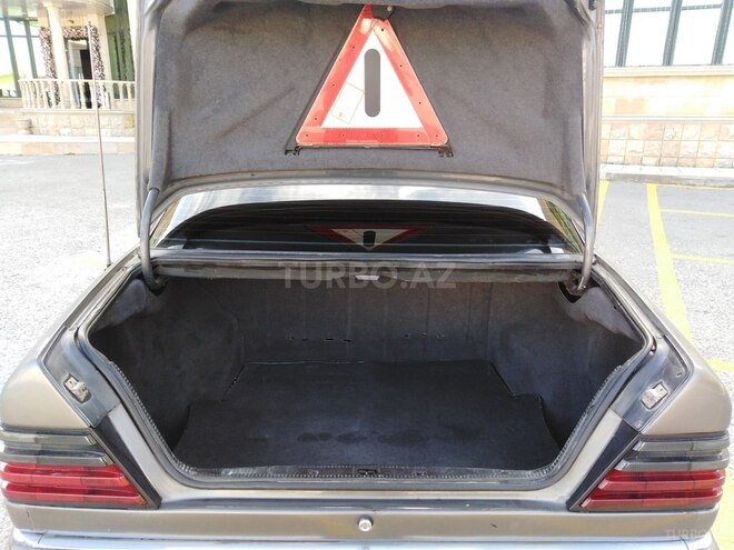 Mercedes E 230 1990, 392,400 km - 2.3 л - Bakı