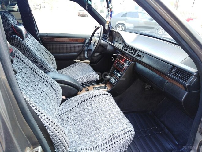 Mercedes E 230 1990, 392,400 km - 2.3 л - Bakı