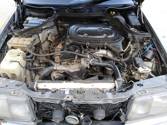 Mercedes E 230 1990, 392,400 km - 2.3 л - Bakı