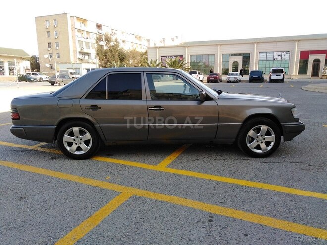 Mercedes E 230 1990, 392,400 km - 2.3 л - Bakı