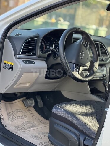 Hyundai Elantra 2017, 167,372 km - 1.4 l - Bakı