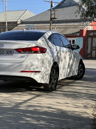 Hyundai Elantra 2017, 167,372 km - 1.4 l - Bakı