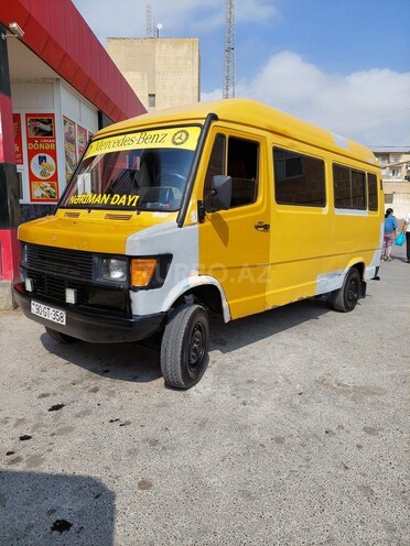 Mercedes 208 D 1994, 200,000 km - 2.3 л - Bakı