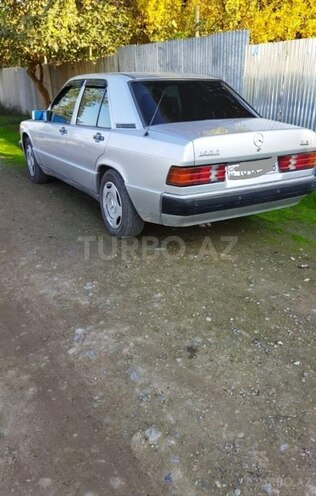 Mercedes 190 1991, 250,000 km - 2.3 l - Sabirabad