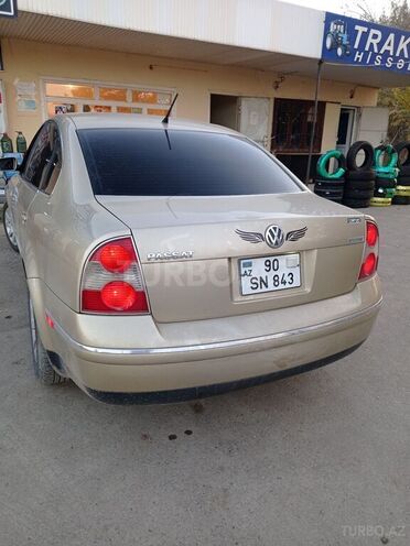Volkswagen Passat 2001, 380,000 km - 1.8 l - Saatlı