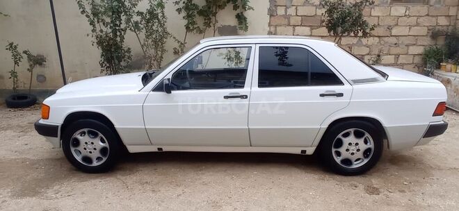 Mercedes 190 1991, 150,000 km - 1.8 l - Şirvan