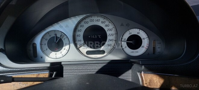 Mercedes E 220 2009, 211,000 km - 2.2 l - Bakı