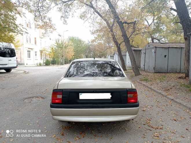 Opel Vectra 1993, 284,644 km - 2.0 l - Sumqayıt