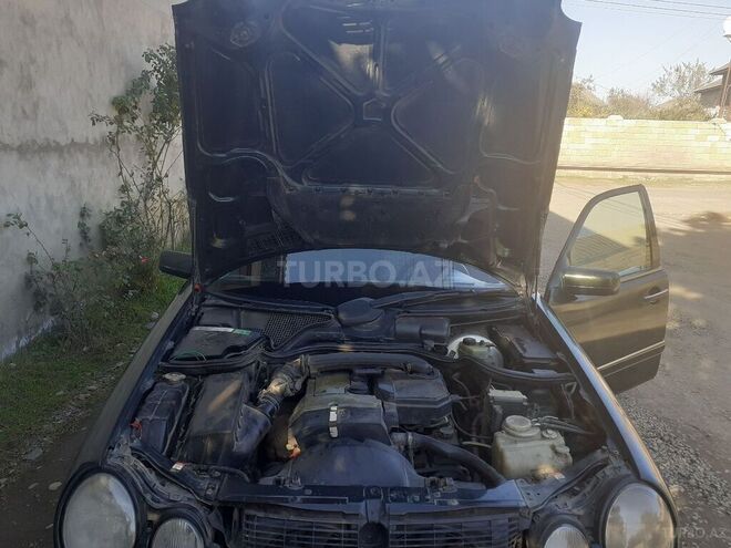 Mercedes E 230 1995, 497,000 km - 2.3 l - Lənkəran