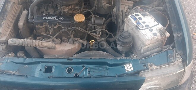 Opel Astra 1997, 355,000 km - 1.6 l - Sumqayıt