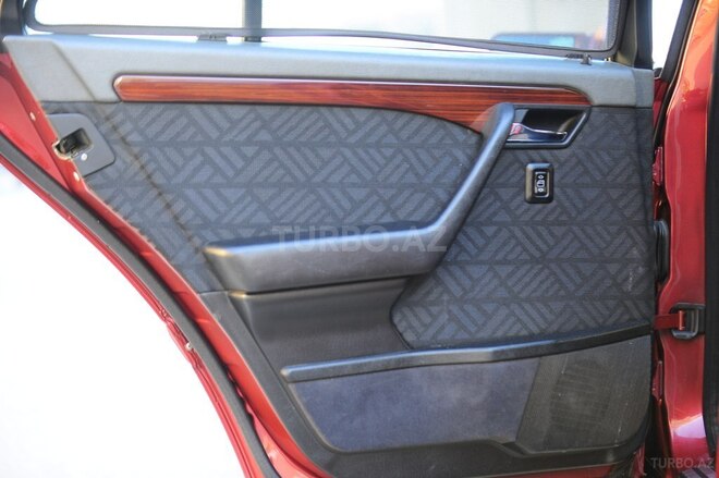 Mercedes C 180 1985, 340,000 km - 1.8 l - Quba