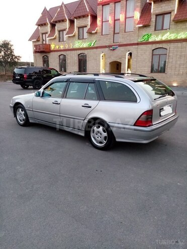 Mercedes C 220 1998, 462,925 km - 2.2 л - Yevlax