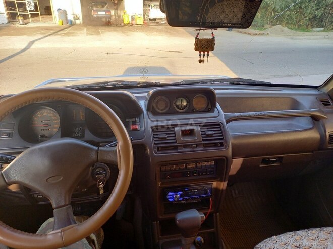 Mitsubishi Pajero 1993, 311,854 km - 2.5 л - Sumqayıt
