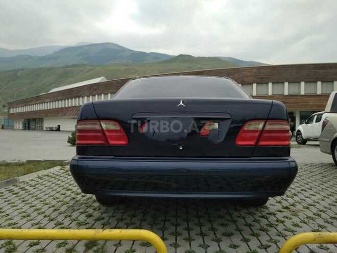 Mercedes E 200 1999, 25,000 km - 2.0 л - Qusar