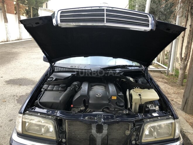 Mercedes C 240 2000, 260,000 km - 2.4 l - Bakı