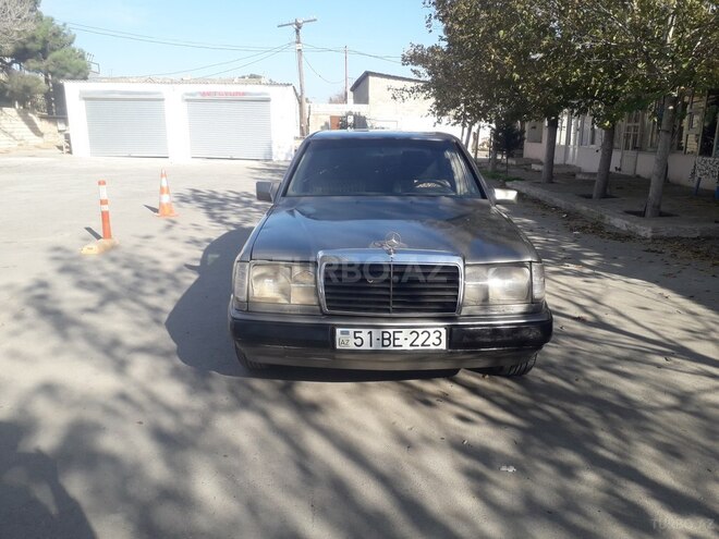 Mercedes E 200 1987, 456,235 km - 2.0 л - Sumqayıt